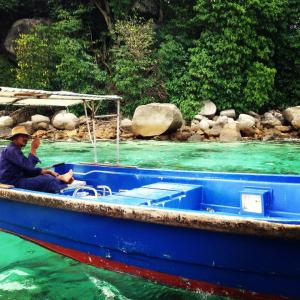 533602_608596515837554_891153532_n