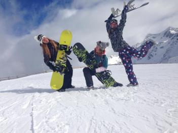 1554481_712684618762076_1333681713_n