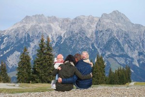 B03D2B73-7AB3-466A-872C-4A321F60D1DD