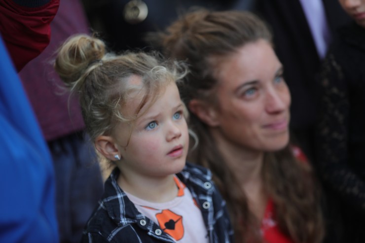 DE ZES ZWANEN - OPENING - MOMspiration - the Flying Dutch Family - Efteling