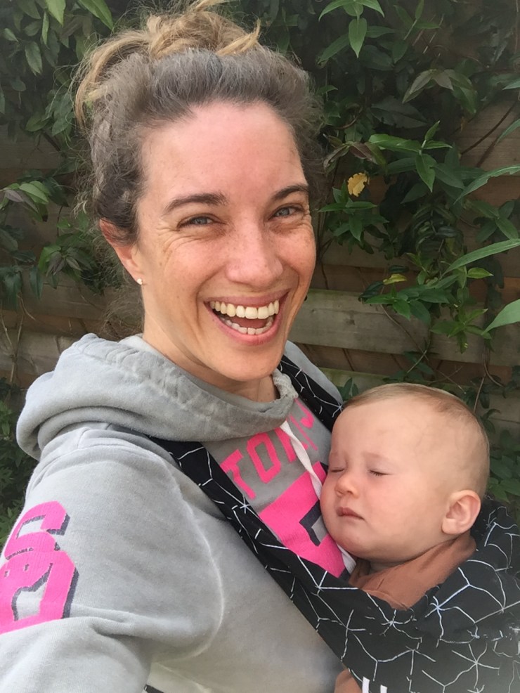 The Flying Dutch Family - draagzak workout met baby